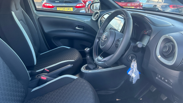 Toyota Aygo X 1.0 VVT-i Edge 5dr Petrol Hatchback